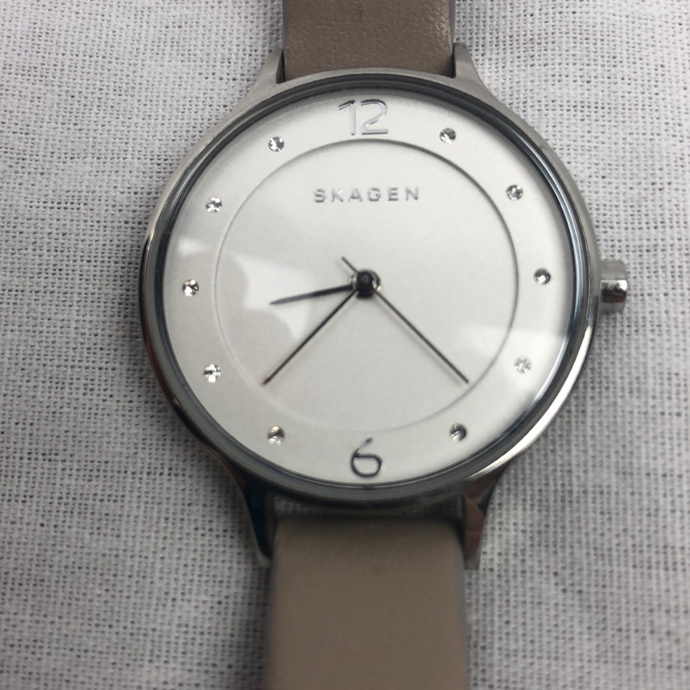 Watch - Picture 5 of 5
